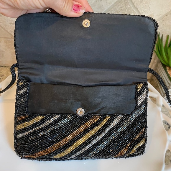 Wow! Black Bronze Silver Beaded Purse with Strap - Picture 3 of 10
